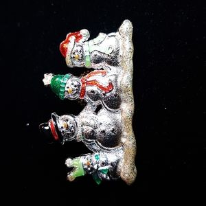 Holiday snowmen brooch